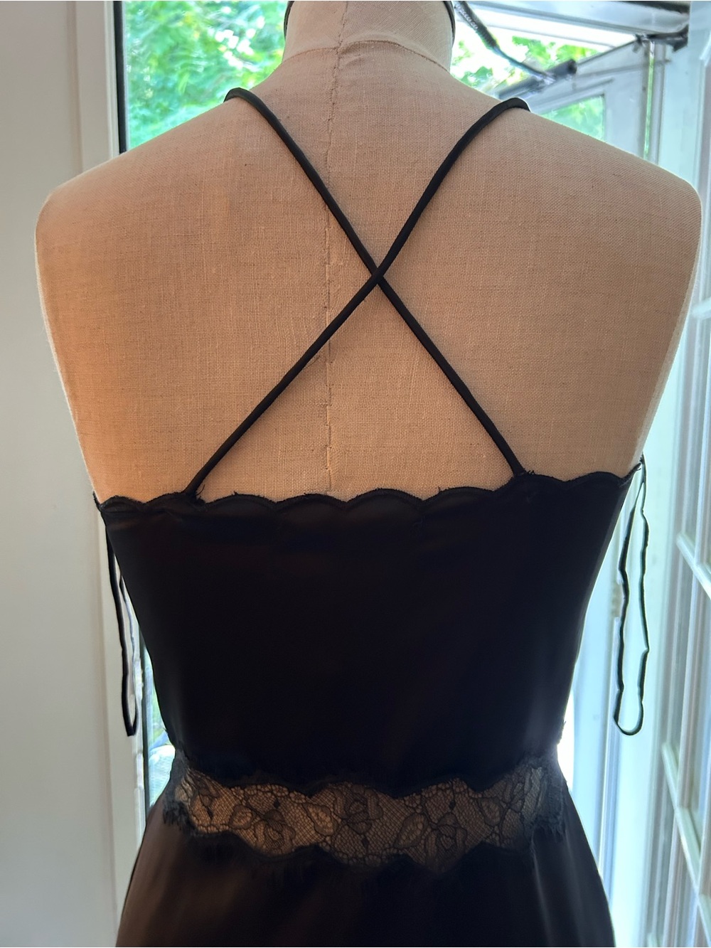 Zara limited edition Black lace slip dress with embroidered trim. xs - Picture 8 of 14